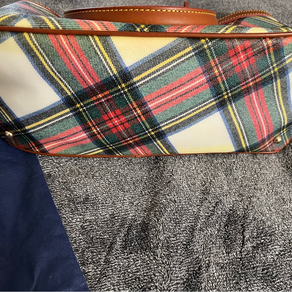 Dooney & Bourke Taran Bag - Picture 4 of 7